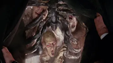 Backdrop to the movie "Scrooged" #869894