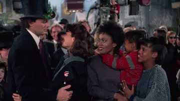 Backdrop to the movie "Scrooged" #869899