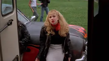 Backdrop to the movie "Cry-Baby" #944268