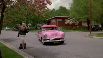 Backdrop to the movie "Cry-Baby" #944310
