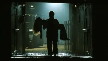 Backdrop to the movie "Hannibal" #995166