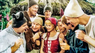 Backdrop to the movie "7 Zwerge - Männer allein im Wald" #440593
