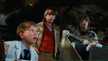 Backdrop to the movie "Explorers" #978624