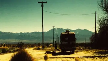Backdrop to the movie "Domino" #881472