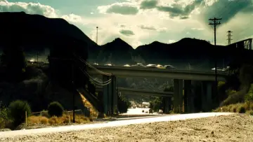 Backdrop to the movie "Domino" #881500