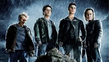 Backdrop to the movie "The Covenant" #345171