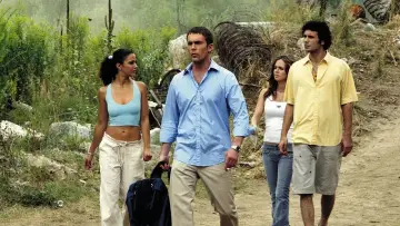 Backdrop to the movie "Wrong Turn" #610066