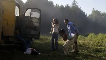 Backdrop to the movie "Wrong Turn" #610074
