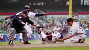 Backdrop to the movie "Major League II" #1026094