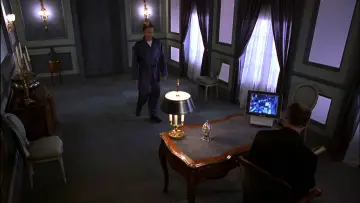 Backdrop to the movie "Fortress 2" #1023089