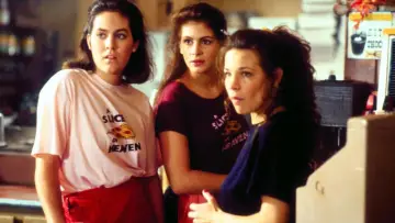 Backdrop to the movie "Mystic Pizza" #295682