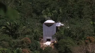 Backdrop to the movie "The Mosquito Coast" #1567470