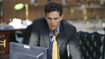 Backdrop to the movie "Employee of the Month" #1043958