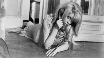 Backdrop to the movie "Repulsion" #703211