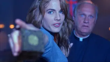 Backdrop to the movie "Hellraiser III: Hell on Earth" #1202020