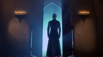 Backdrop to the movie "Hellraiser III: Hell on Earth" #1202069