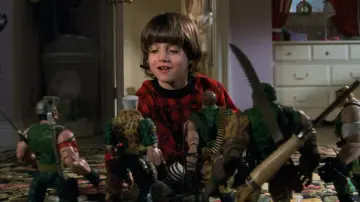 Backdrop to the movie "Small Soldiers" #1199287