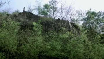 Backdrop to the movie "Tropical Malady" #1091489