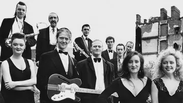 Backdrop to the movie "The Commitments" #989306