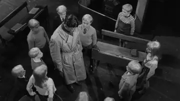 Backdrop to the movie "Village of the Damned" #1185357