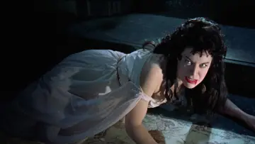 Backdrop to the movie "Dracula" #868923