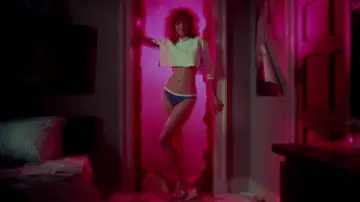 Backdrop to the movie "Weird Science" #1581529