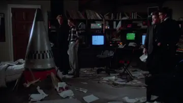 Backdrop to the movie "Weird Science" #1581540