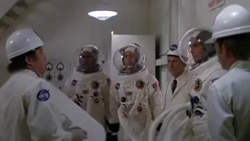Backdrop to the movie "Capricorn One" #995459