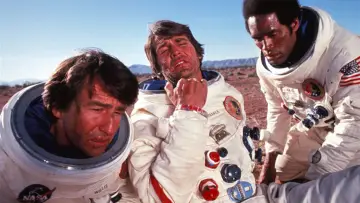 Backdrop to the movie "Capricorn One" #995462