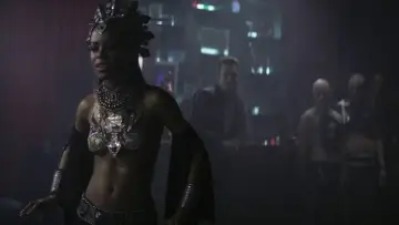 Backdrop to the movie "Queen of the Damned" #305381