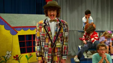 Backdrop to the movie "UHF" #1540198