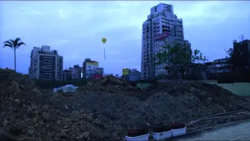 Backdrop to the movie "Vive L