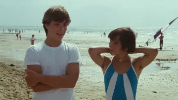 Backdrop to the movie "Pauline at the Beach" #1210527