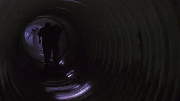 Backdrop to the movie "Fortress" #895964
