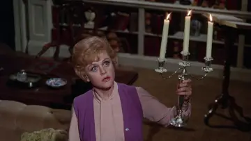 Backdrop to the movie "Bedknobs and Broomsticks" #945319