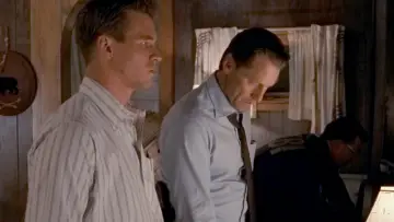 Backdrop to the movie "Thunderheart" #687204