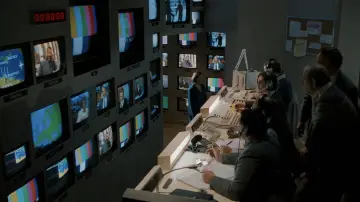 Backdrop to the movie "Broadcast News" #995794