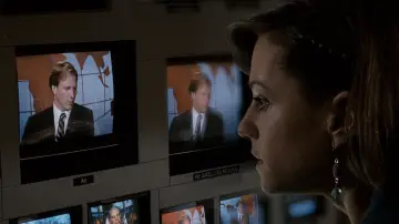 Backdrop to the movie "Broadcast News" #995795
