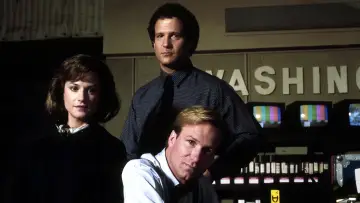 Backdrop to the movie "Broadcast News" #995797