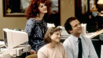 Backdrop to the movie "Broadcast News" #995808