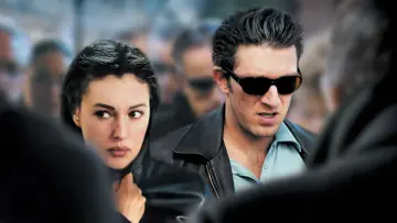 Backdrop to the movie "Secret Agents" #358453