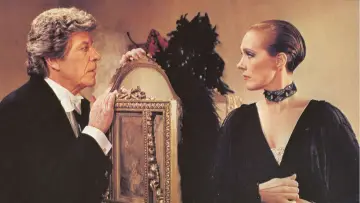 Backdrop to the movie "Victor/Victoria" #972812