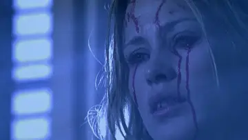 Backdrop to the movie "Stigmata" #889588
