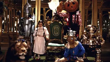 Backdrop to the movie "Return to Oz" #892774
