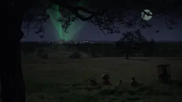 Backdrop to the movie "Return to Oz" #892782