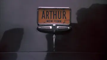 Backdrop to the movie "Arthur" #998631