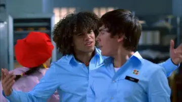 Backdrop to the movie "High School Musical 2" #647034