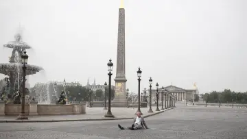 Backdrop to the movie "2 Alone in Paris" #1186591