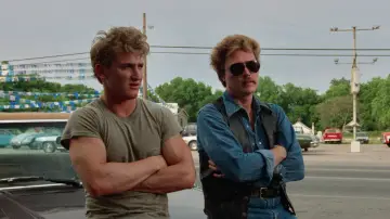 Backdrop to the movie "At Close Range" #1020992