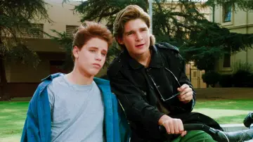Backdrop to the movie "License to Drive" #998148